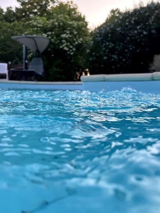 Entire Apartment With Swimming Pool Near Aubeterre Saint-Romain  Exterior photo