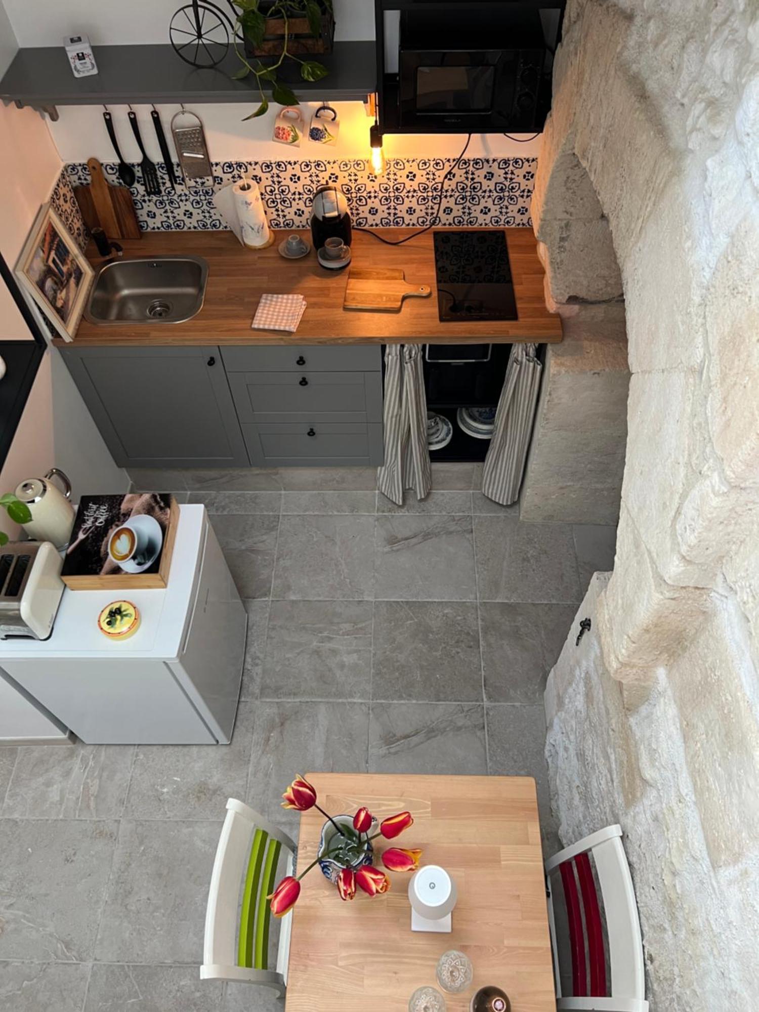 Entire Apartment With Swimming Pool Near Aubeterre Saint-Romain  Exterior photo